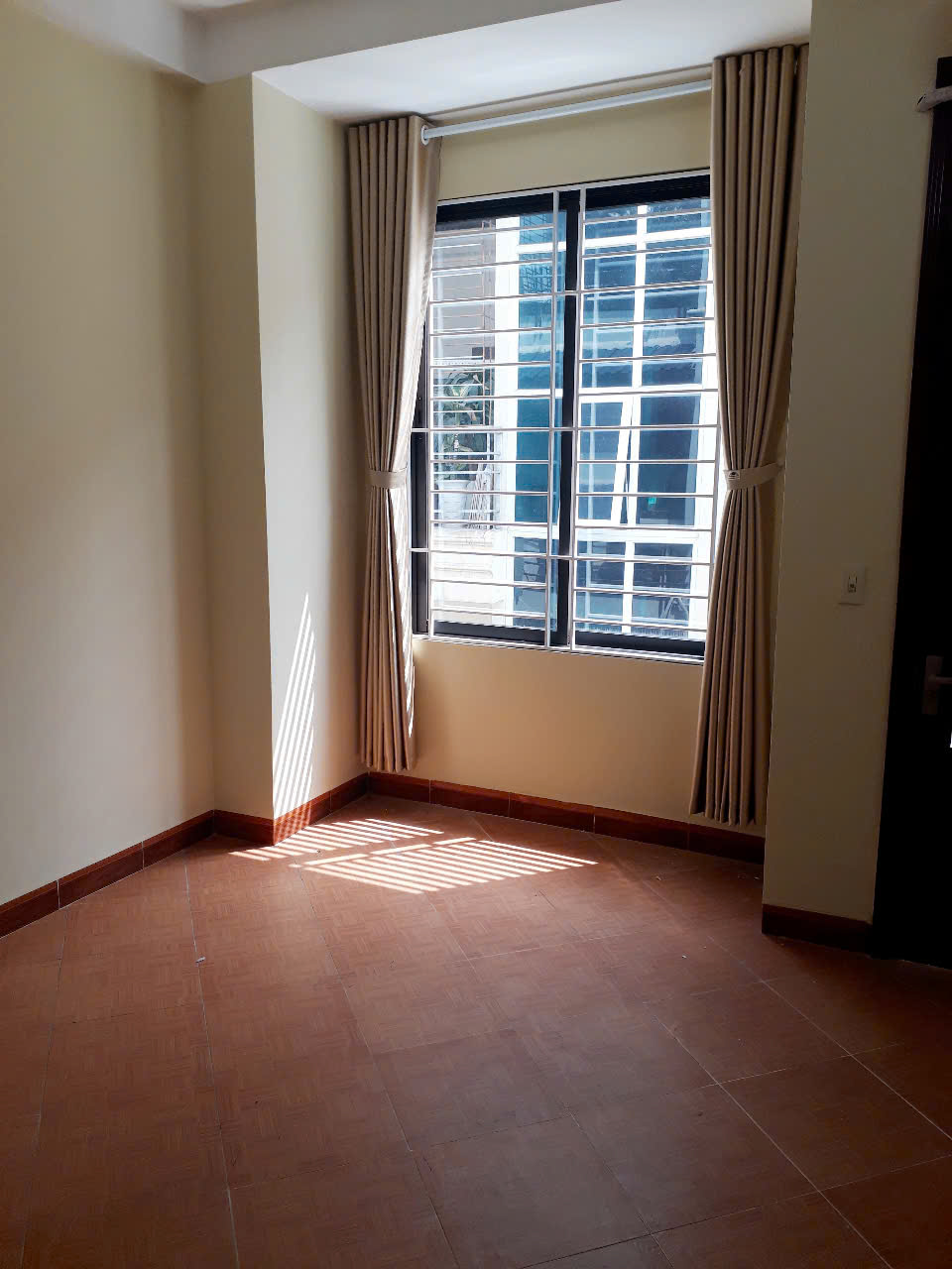 Ngõ ô tô Dương Quảng Hàm, 5 tầng x 45m2, 6 ngủ, 4 WC, 15 Triệu KD, ở, VP, Spa, C.ty, ở gđ - Ảnh 3